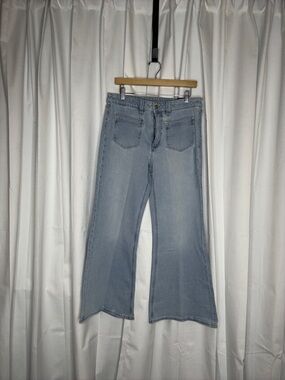 American Eagle Outfitters Light Wash Wide-Leg Jeans